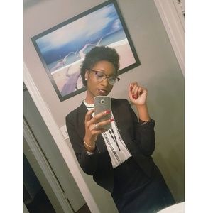 Meet your Posher, Jaela